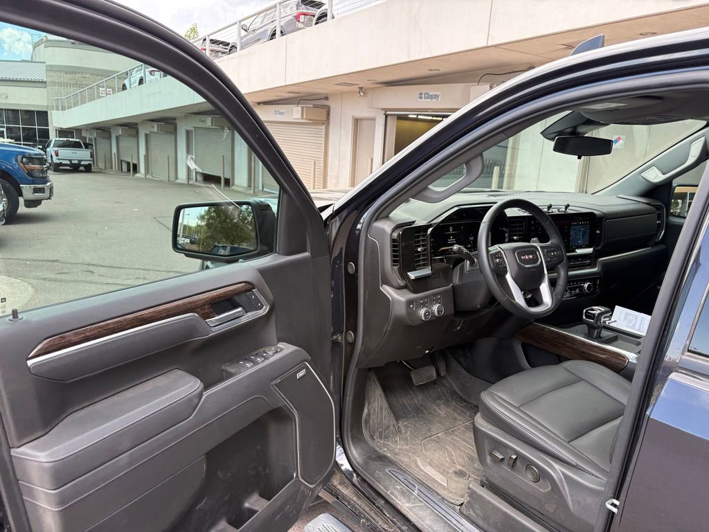Used 2026 GMC Sierra 1500 Elevation w/ Elevation Premium Package AWD/4WD image 15