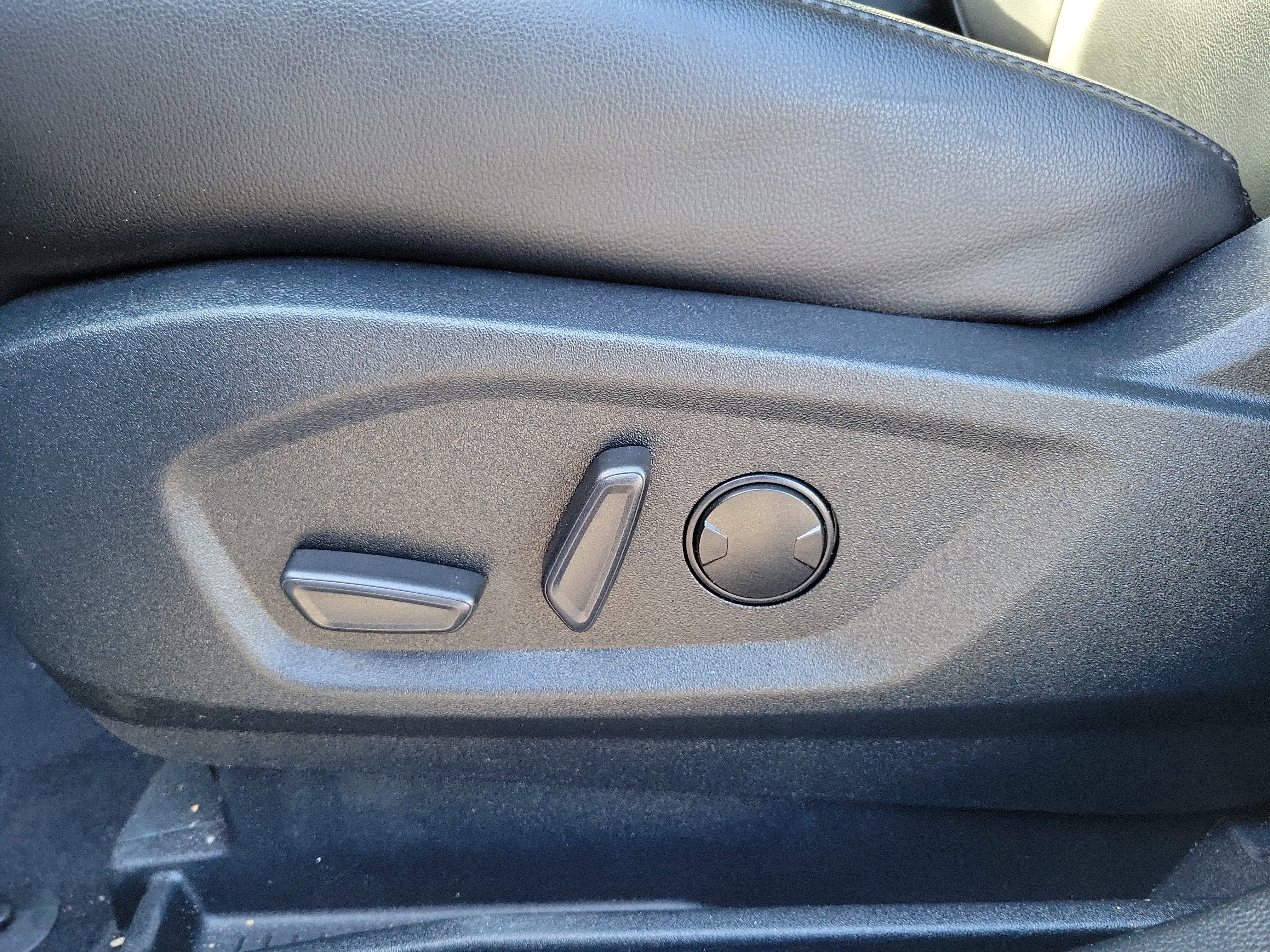 Used 2022 Ford Edge Titanium image 22