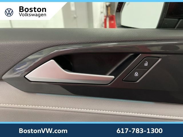 Used 2023 Volkswagen Taos SEL image 28