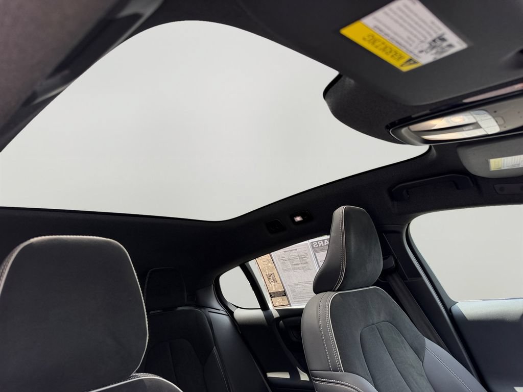 Certified 2023 Volvo C40 P8 Recharge Ultimate AWD/4WD image 7