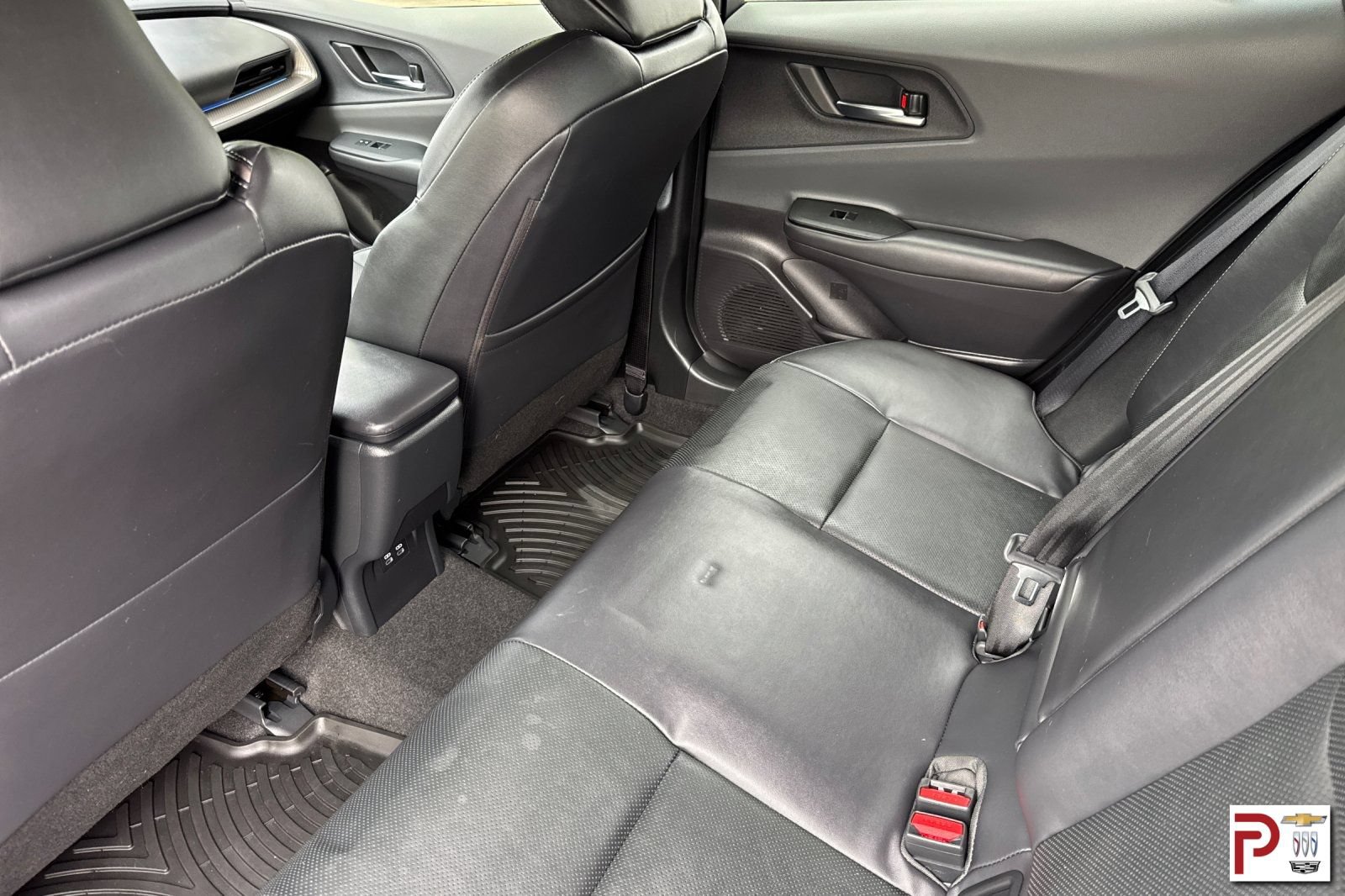 Used 2024 Toyota Prius XLE AWD/4WD image 13