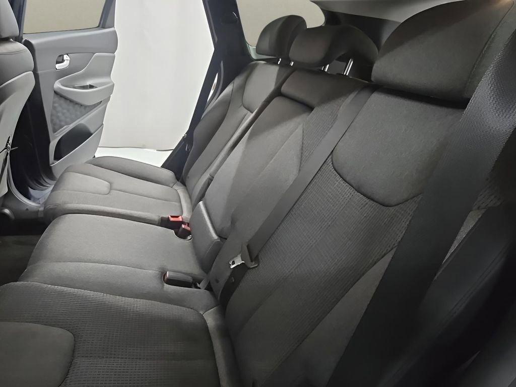 Used 2023 Hyundai Santa Fe SEL FWD image 15