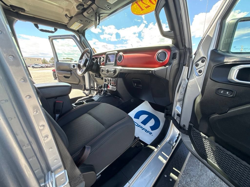 Used 2021 Jeep Gladiator Rubicon w/ LED Lighting Group AWD/4WD image 24
