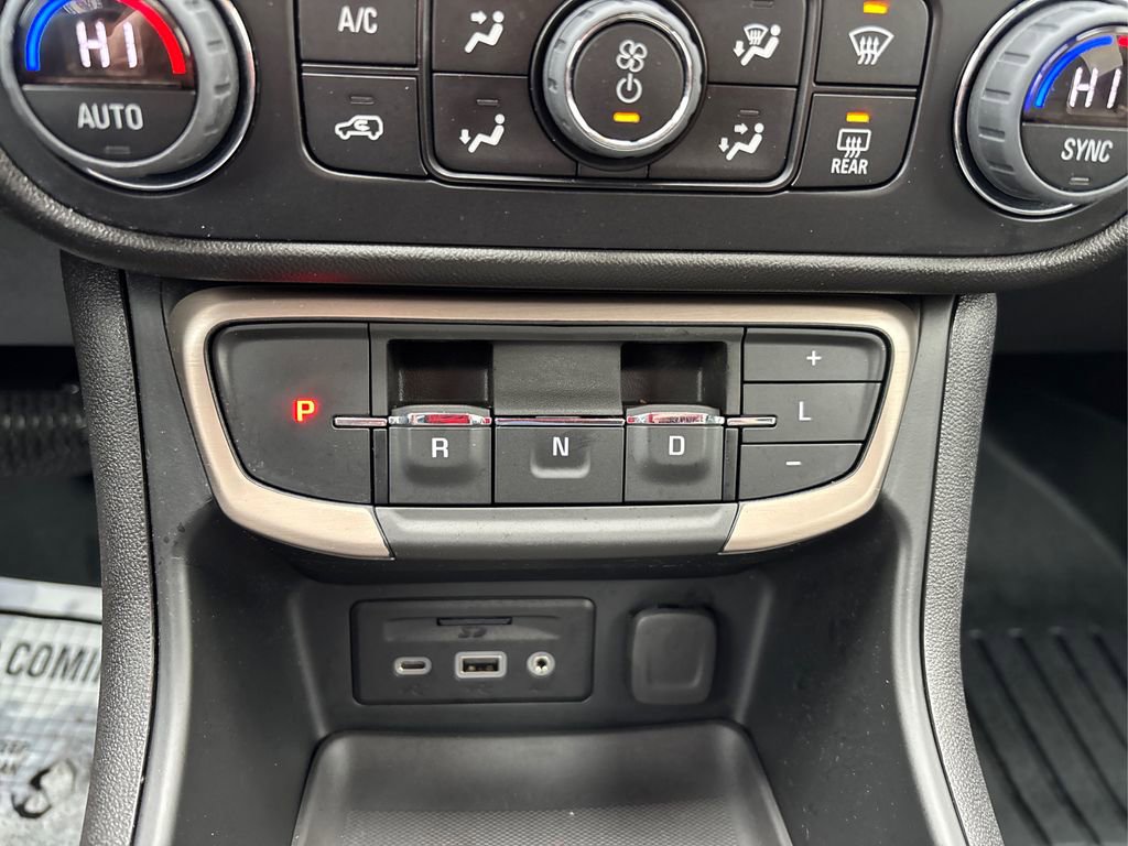 Used 2024 GMC Terrain Denali image 30