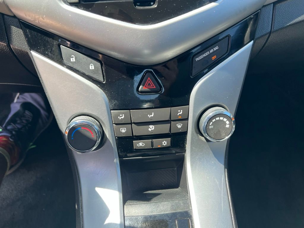 Used 2014 Chevrolet Cruze LS FWD image 29