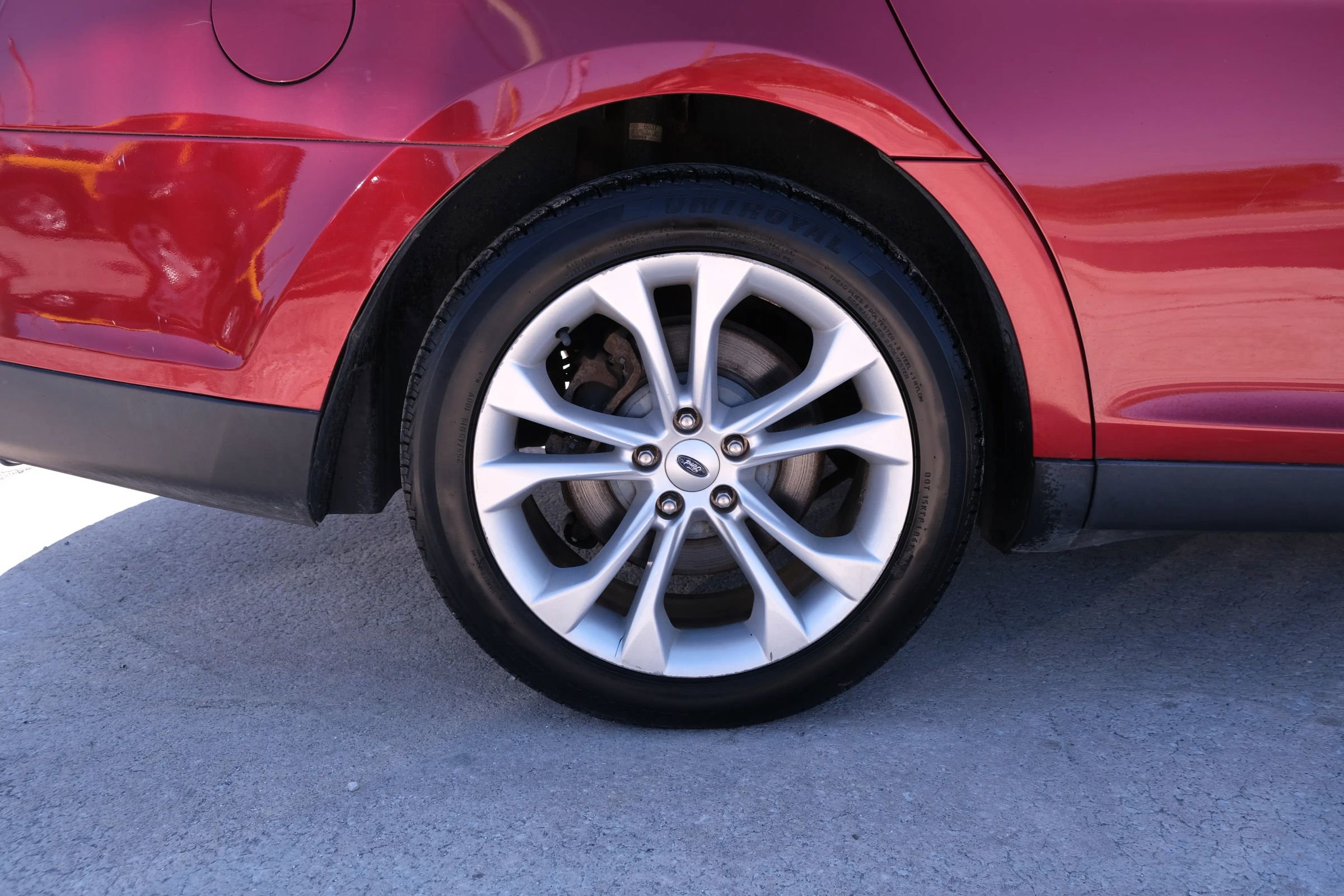 Used 2013 Ford Taurus SEL image 17