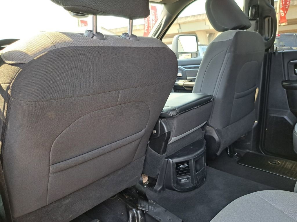 Used 2024 RAM 3500 Big Horn AWD/4WD image 23