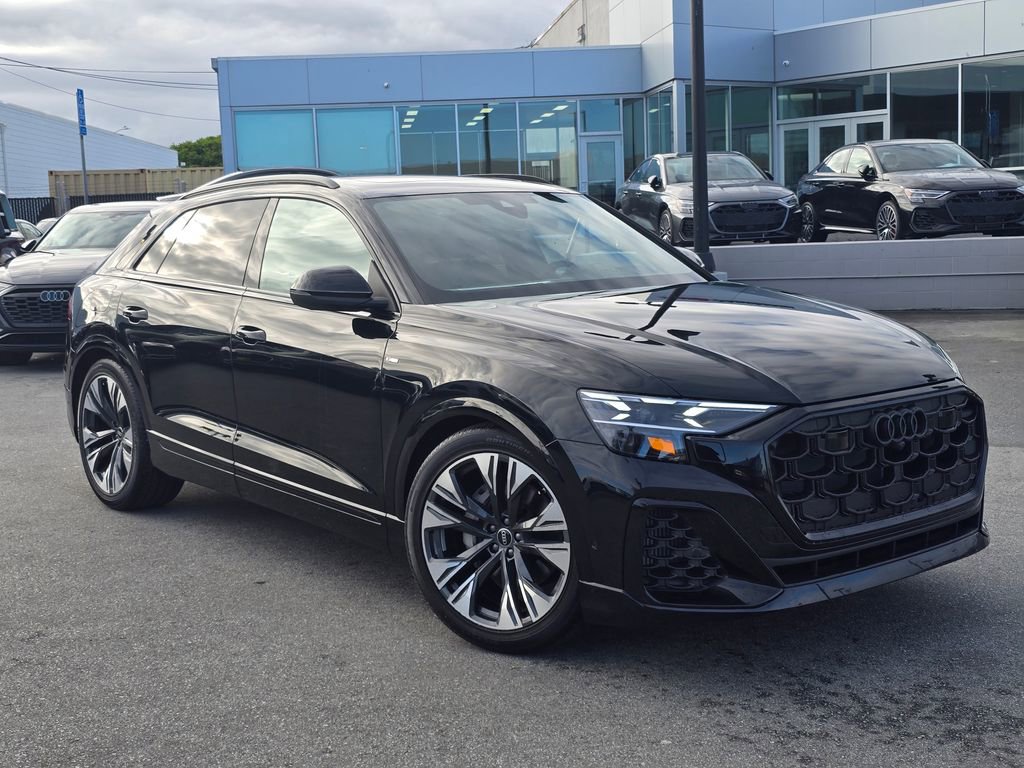 Used 2025 Audi Q8 Prestige w/ Prestige Package image 1
