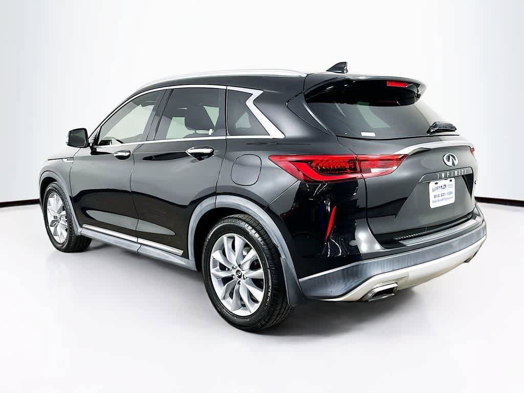 Used 2019 INFINITI QX50 Luxe w/ Navigation Package FWD image 4