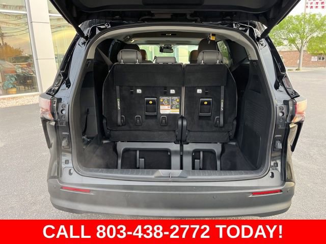 Used 2025 Toyota Sienna XLE image 31