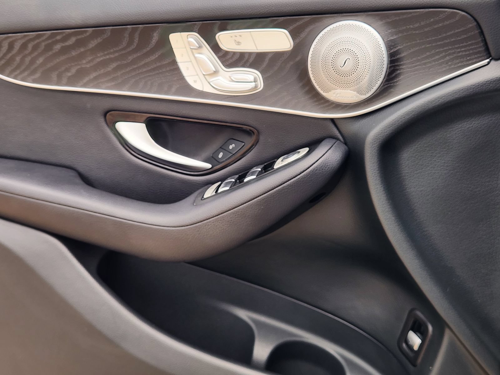 Used 2018 Mercedes-Benz GLC 300 image 23