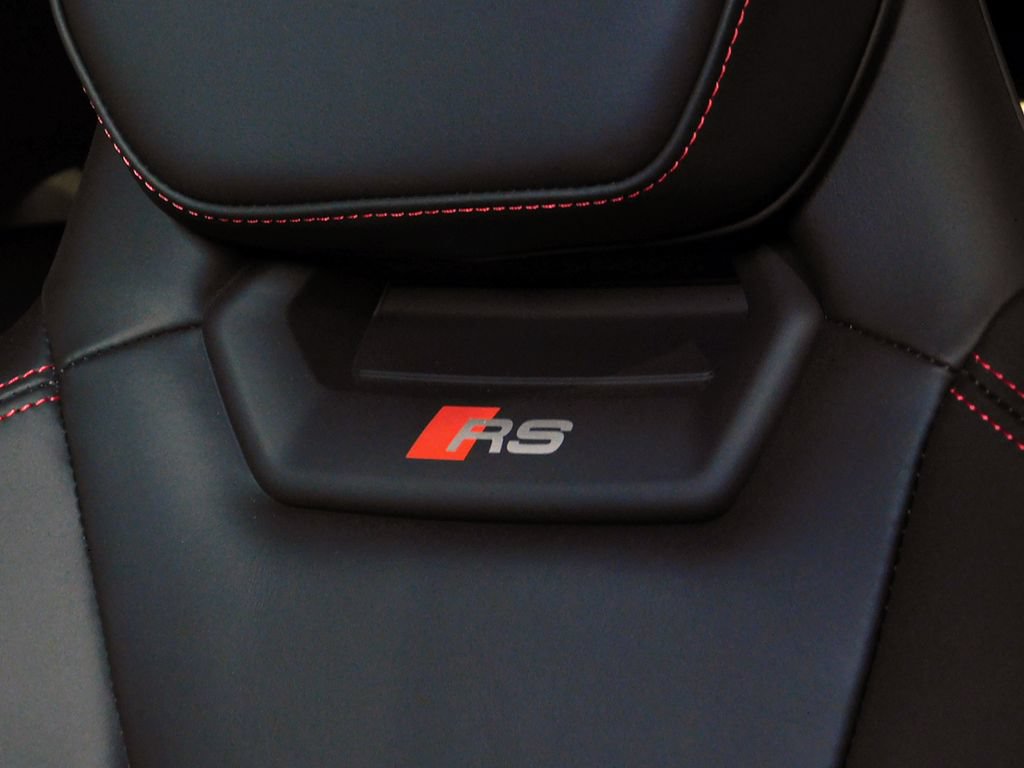 Used 2022 Audi RS e-tron GT AWD/4WD image 36