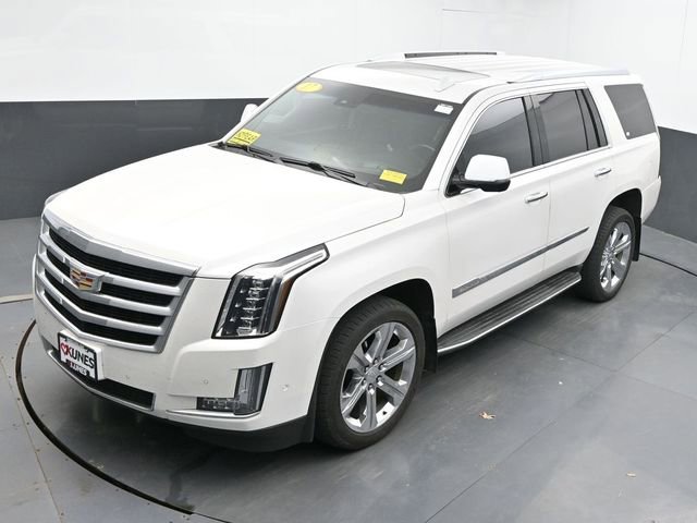 Used 2017 Cadillac Escalade Luxury AWD/4WD image 16