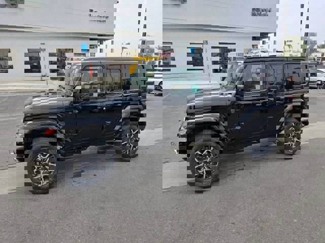 New 2026 Jeep Wrangler Unlimited Sahara