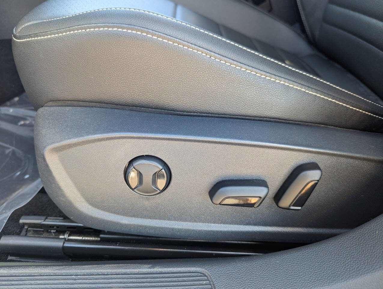 Used 2022 Volkswagen Jetta SE image 24