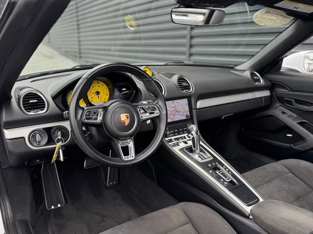 Certified 2021 Porsche 718 Boxster Spyder w/ Light Design Package RWD image 4