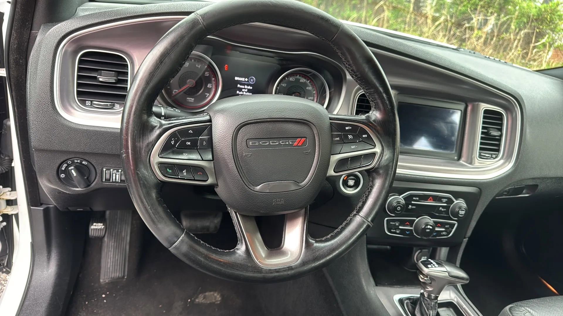 Used 2019 Dodge Charger SXT w/ Leather Interior Group image 9
