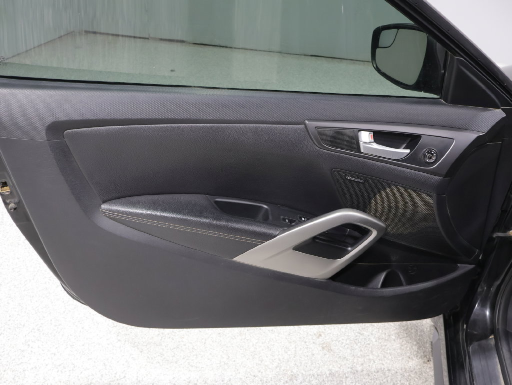 Used 2014 Hyundai Veloster Turbo FWD image 22