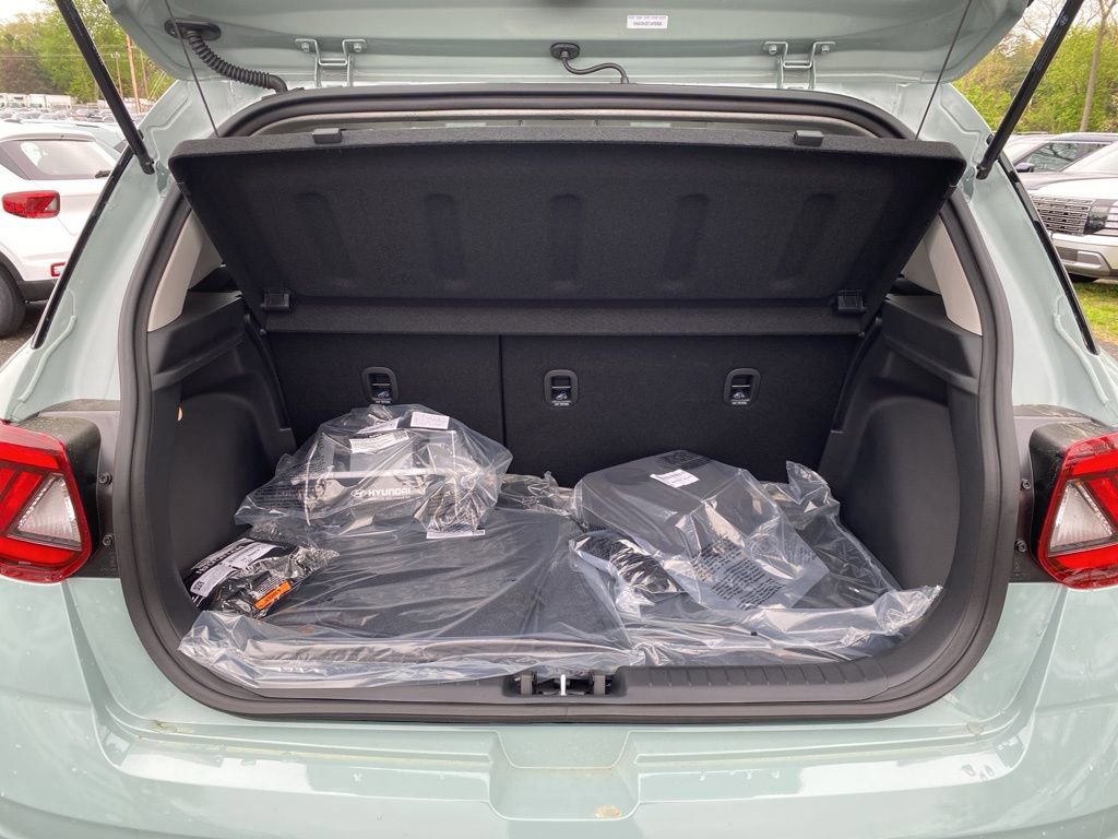 New 2026 Hyundai Venue SEL FWD image 14