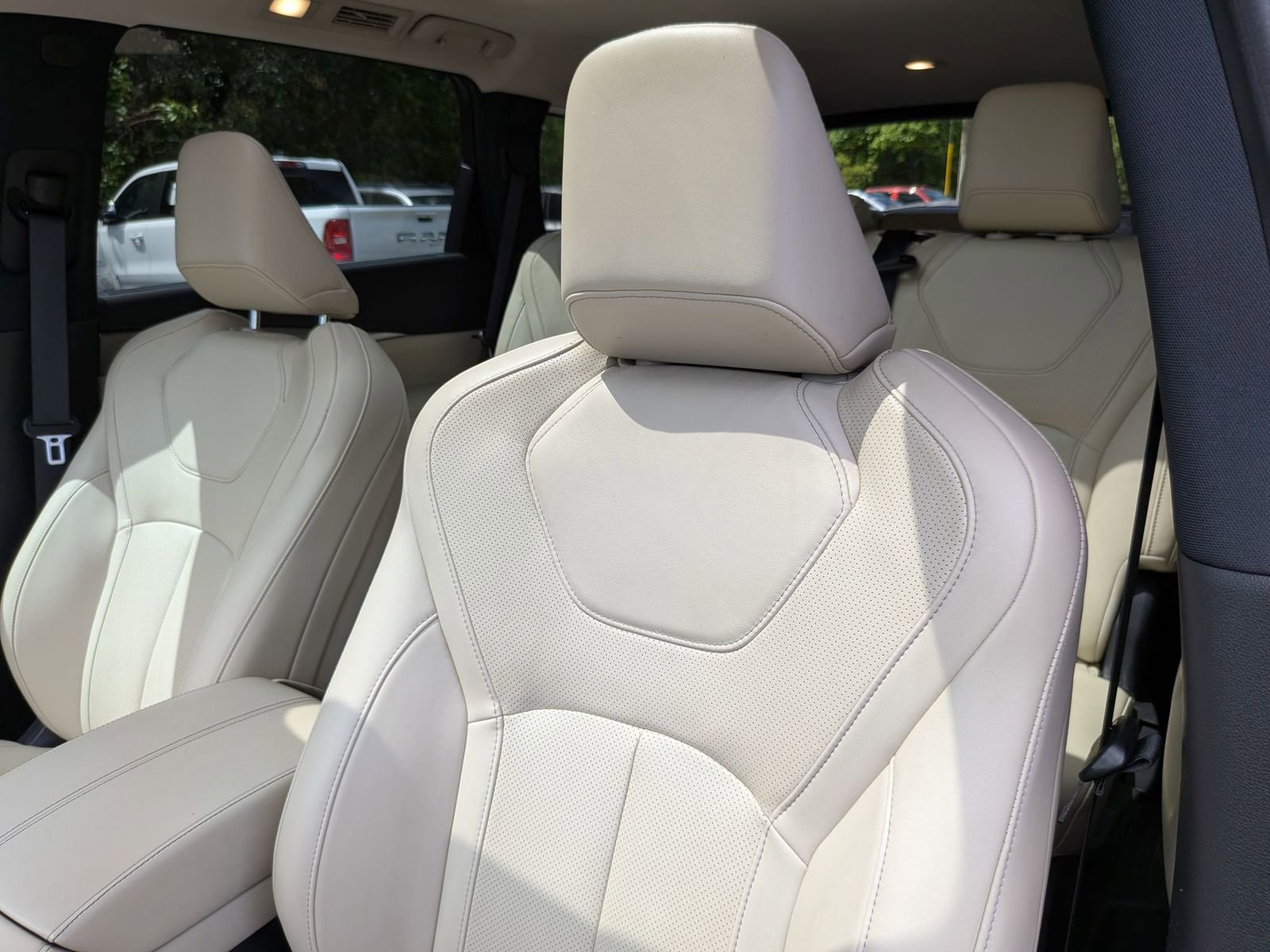 Used 2023 INFINITI QX60 Luxe w/ Cargo Package FWD image 15