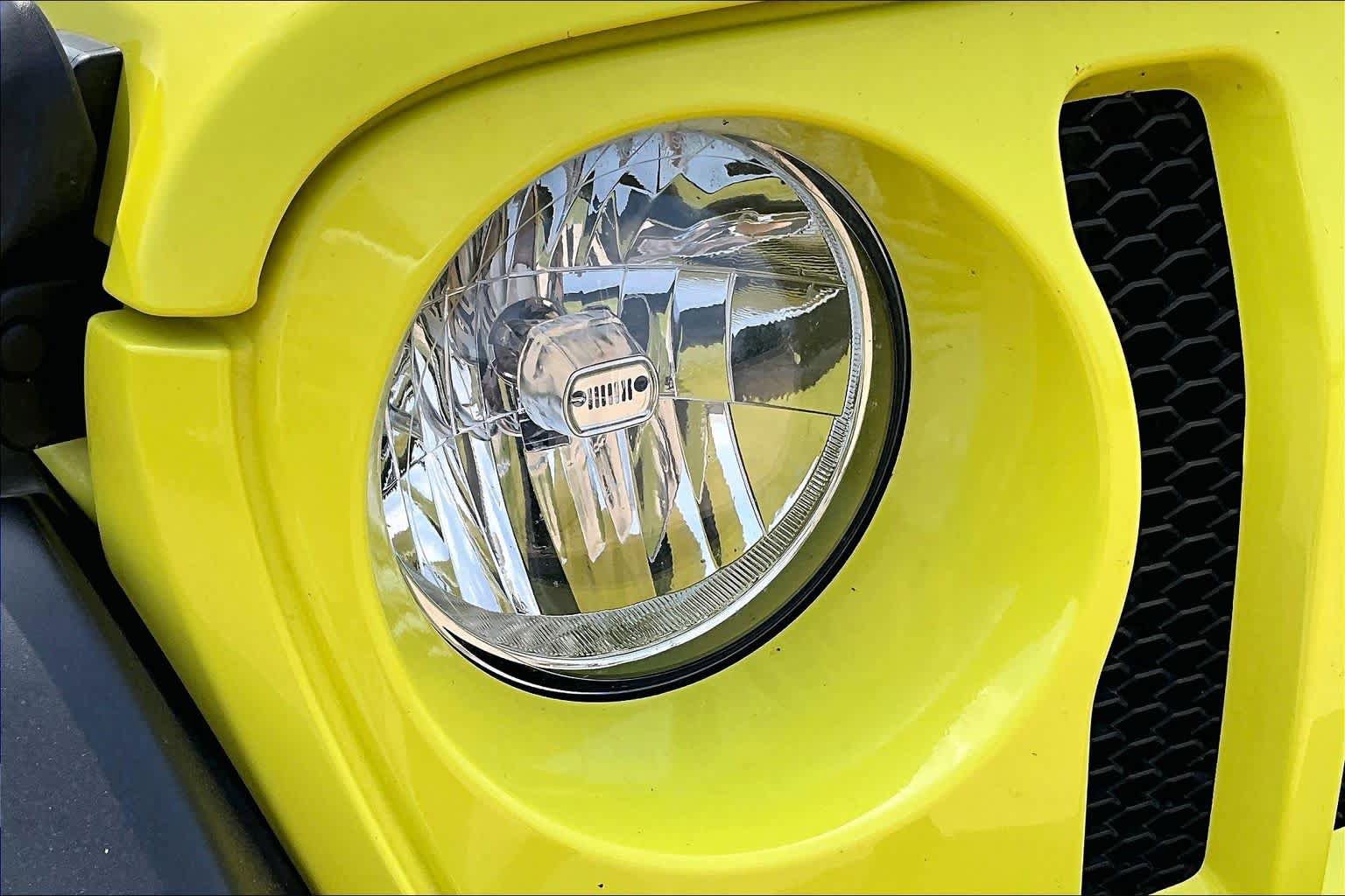 Used 2023 Jeep Wrangler Sport AWD/4WD image 25
