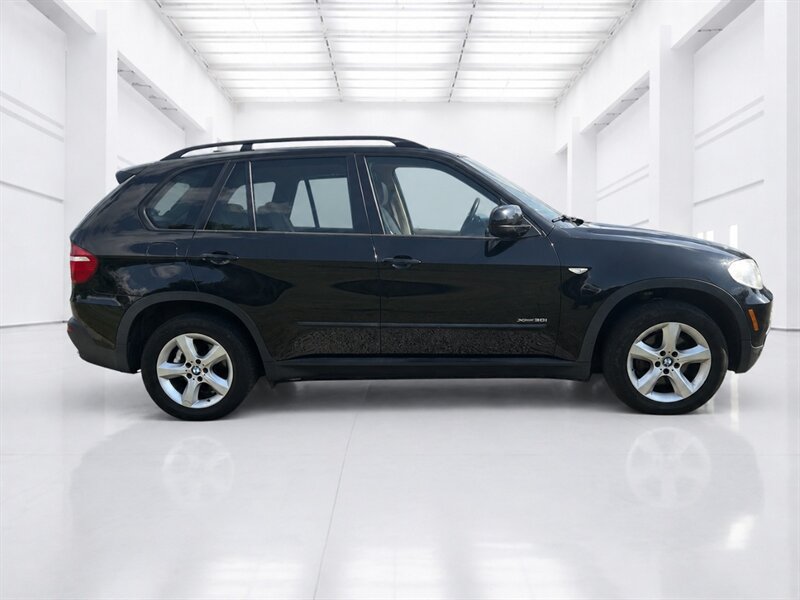 Used 2010 BMW X5 xDrive30i AWD/4WD image 3