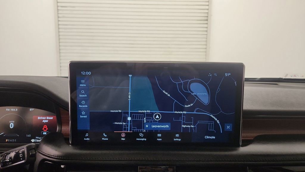 Used 2022 Lincoln Nautilus Reserve image 32