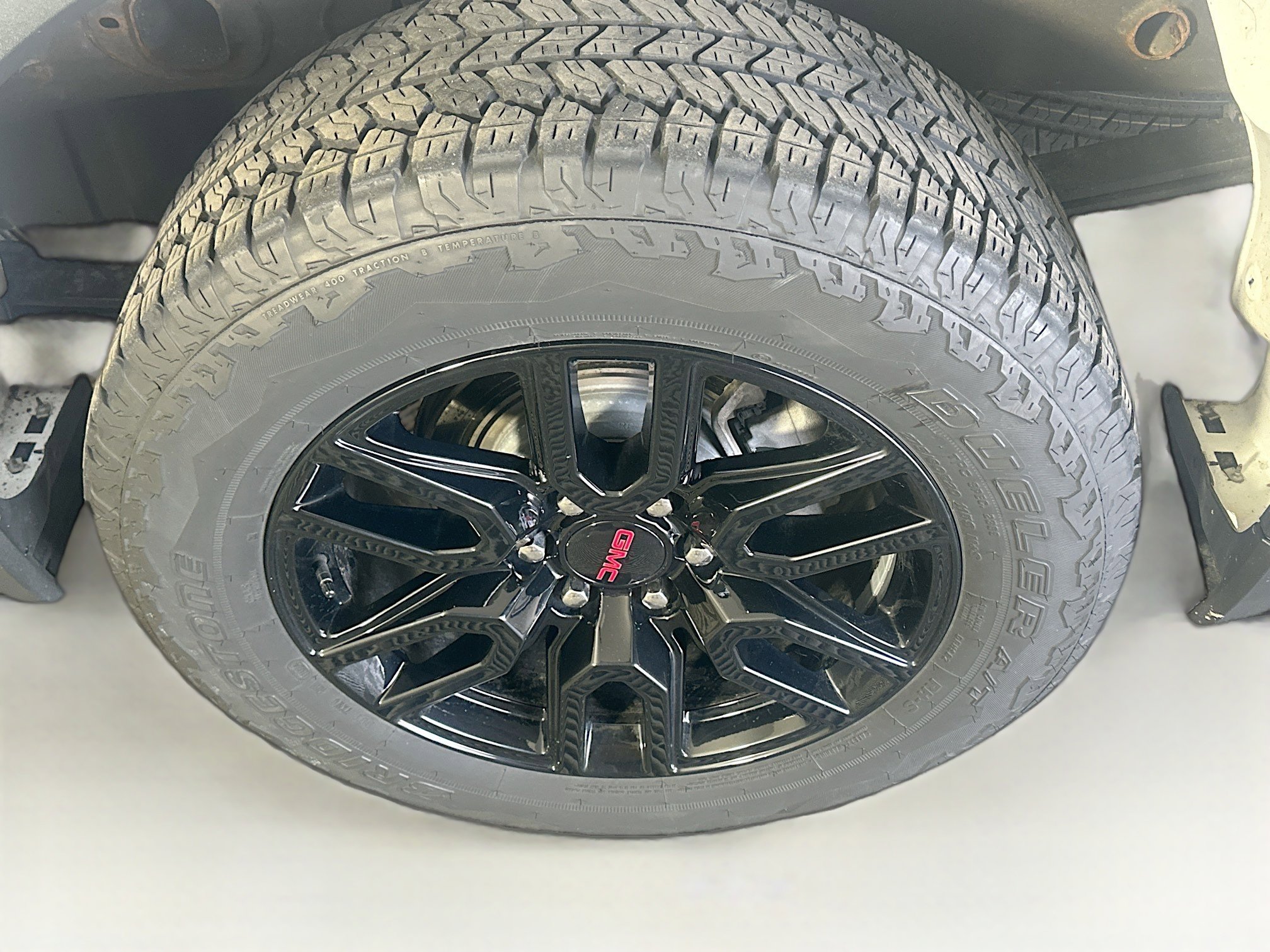 Used 2024 GMC Sierra 1500 Elevation image 11