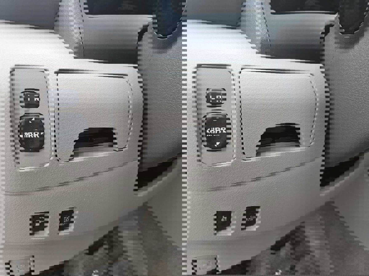 Used 2007 Toyota Camry Hybrid image 12