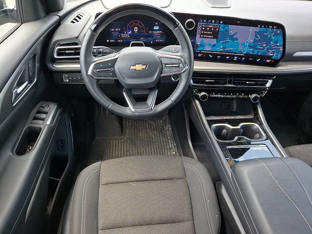 Used 2024 Chevrolet Traverse LT w/ Enhanced Driving Package AWD/4WD image 11