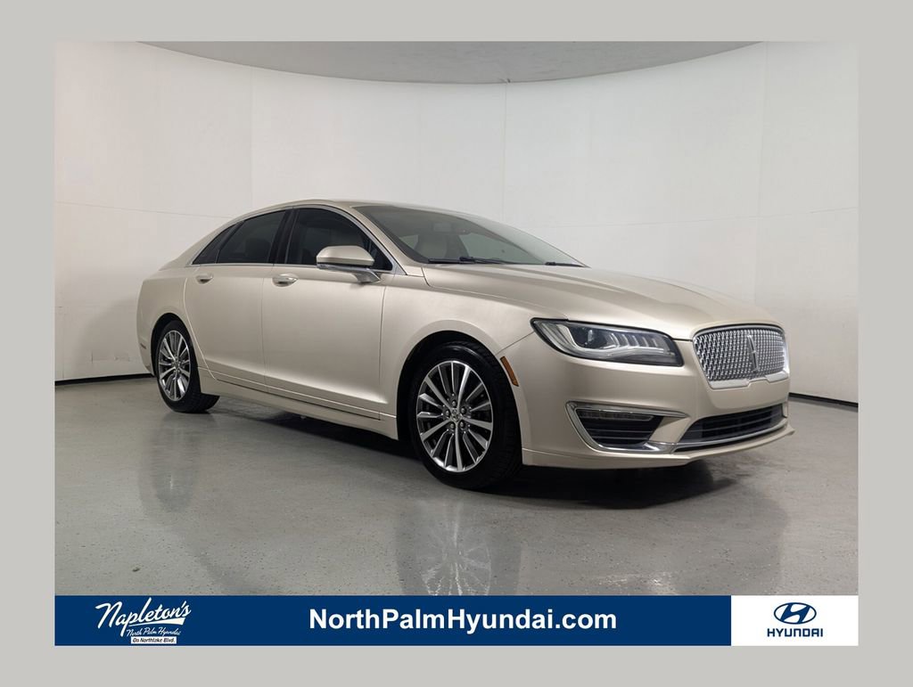 Used 2017 Lincoln MKZ Premiere image 1