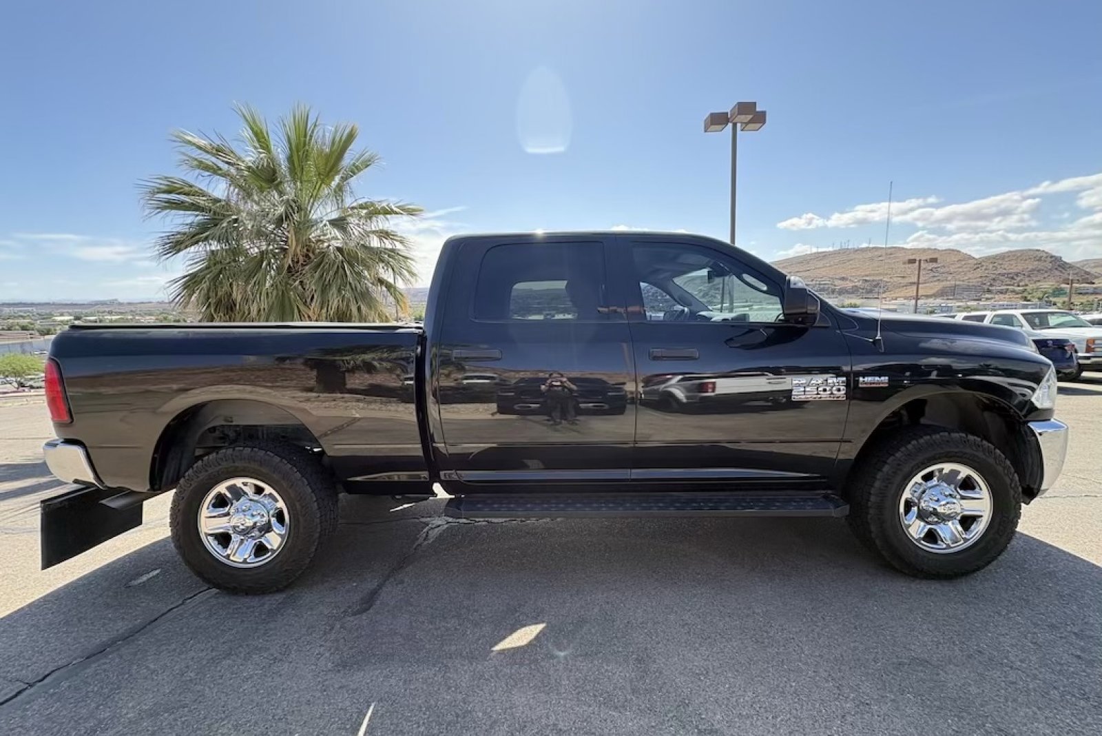 Used 2018 RAM 2500 Tradesman w/ Chrome Appearance Group AWD/4WD image 6
