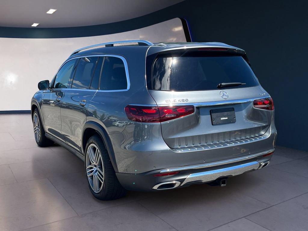 Used 2025 Mercedes-Benz GLS 450 4MATIC image 3