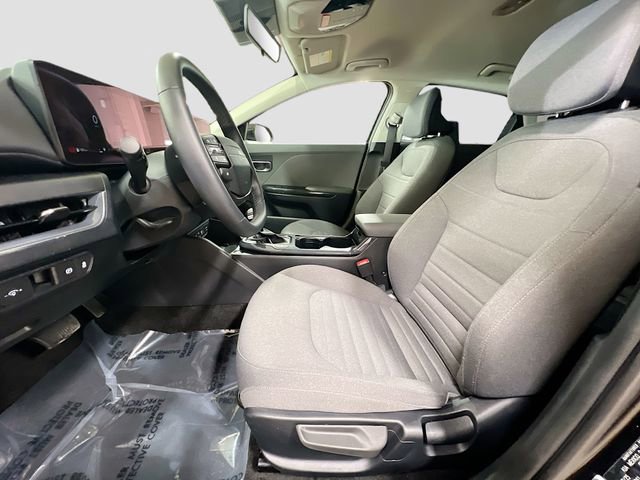 Used 2025 Kia K4 EX image 23
