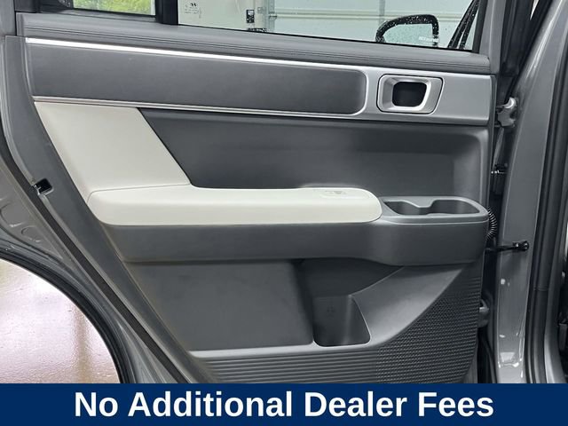 Used 2025 Hyundai Santa Fe SE FWD image 19