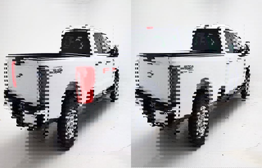 Used 2023 Ford F350 XLT w/ FX4 Off-Road Package image 7