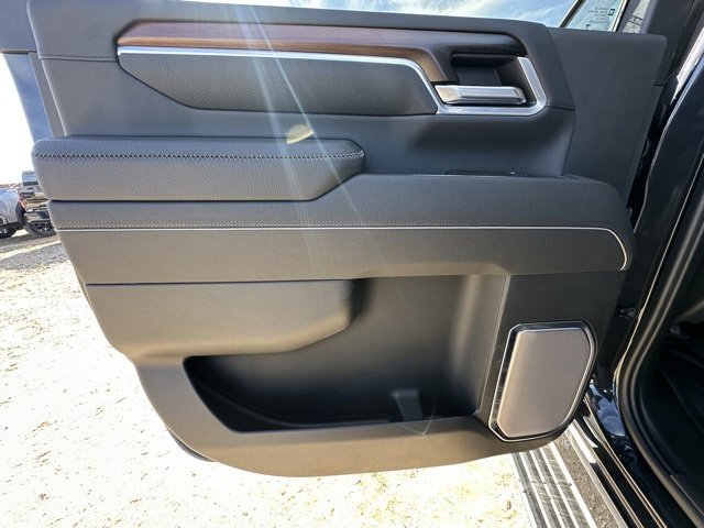 New 2026 GMC Sierra 2500 Denali w/ Denali Reserve Package image 25