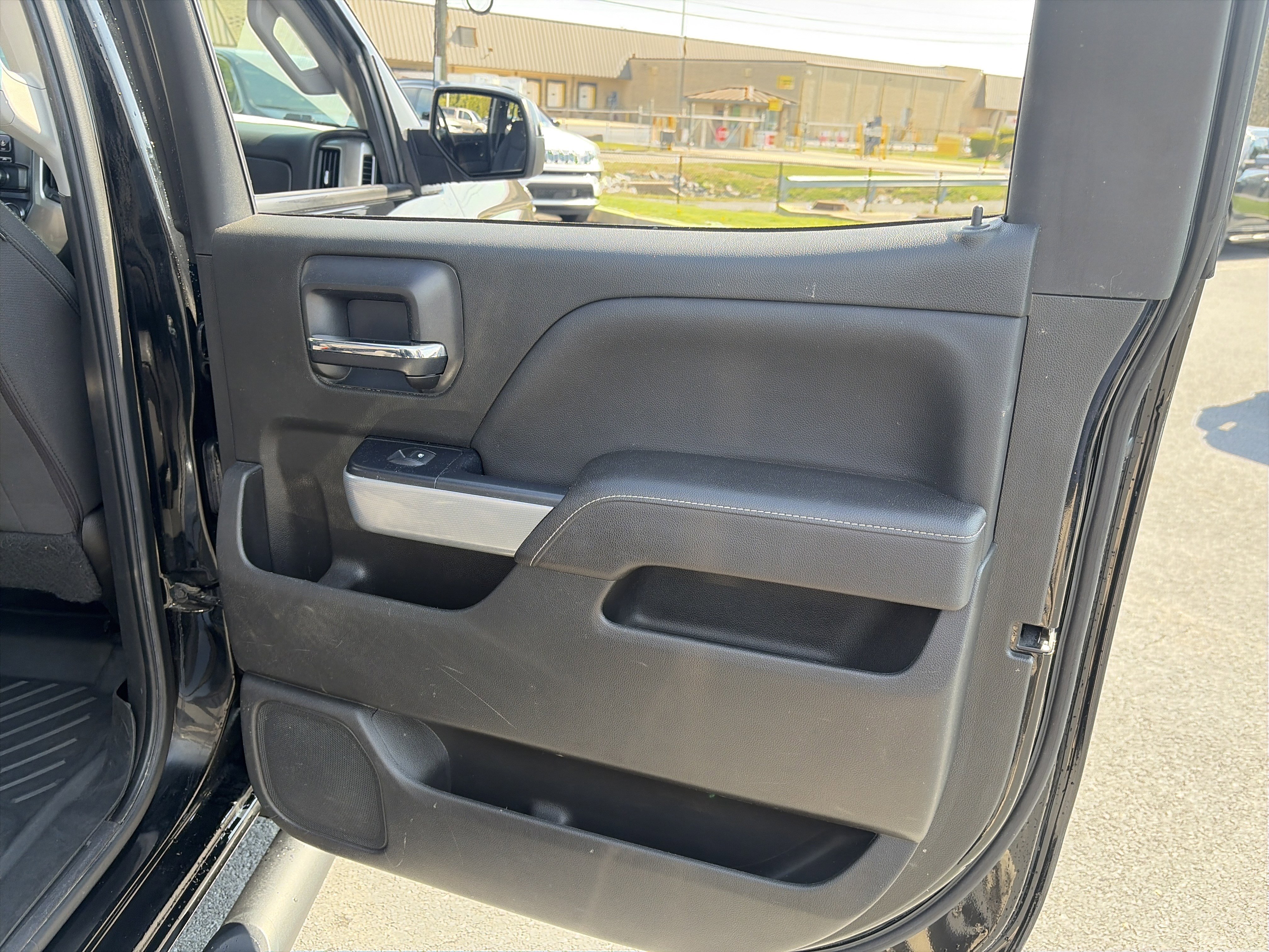 Used 2018 Chevrolet Silverado 1500 LT w/ All Star Edition image 28