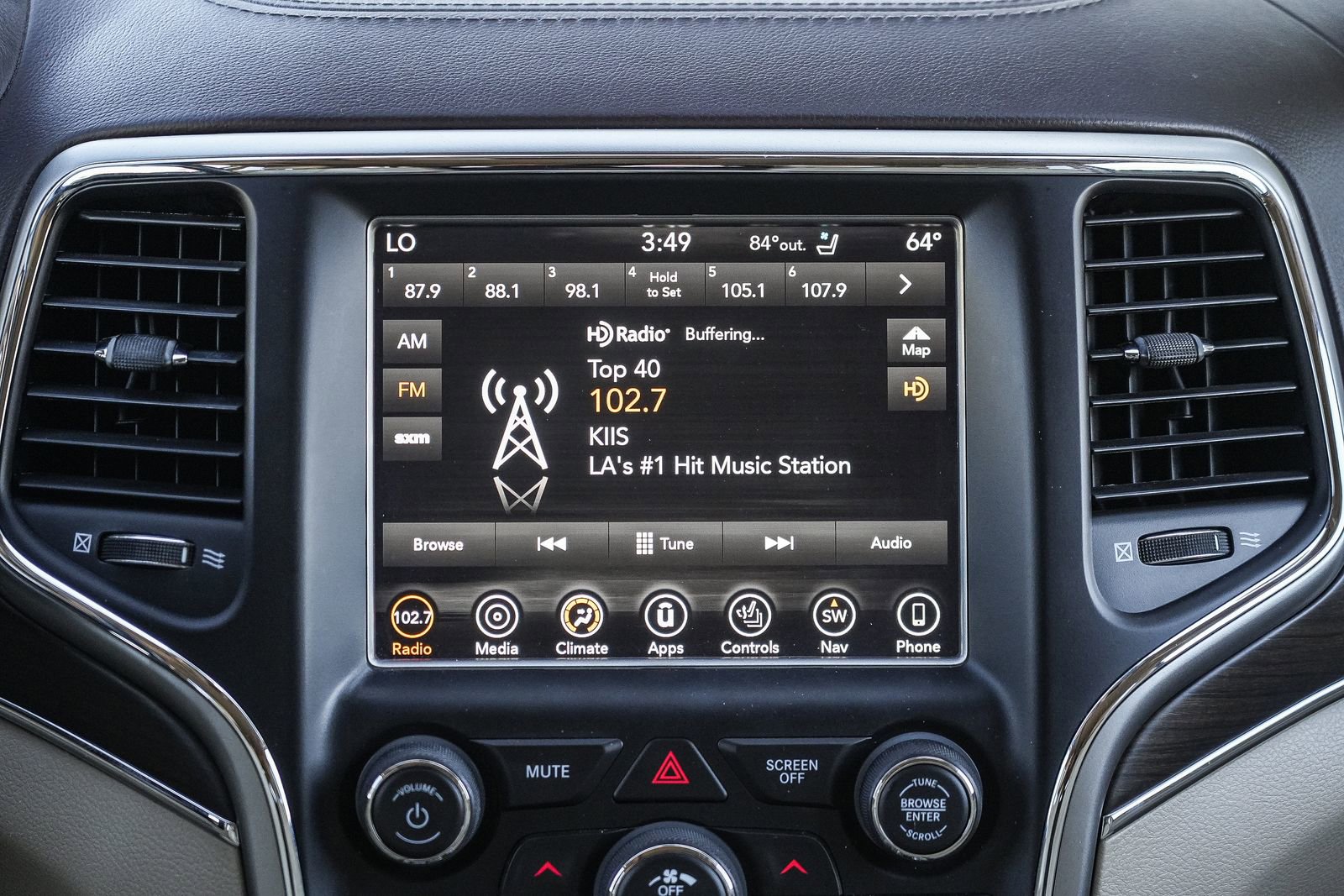 Used 2018 Jeep Grand Cherokee Overland image 14