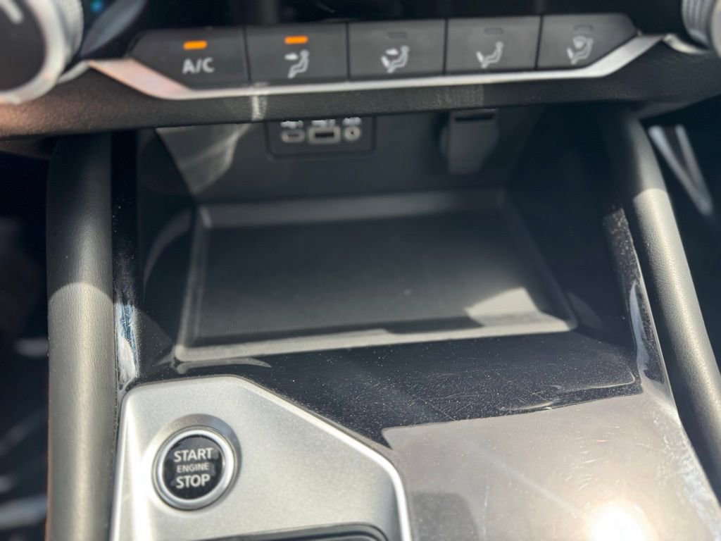 Used 2023 Nissan Altima 2.5 SR FWD image 11