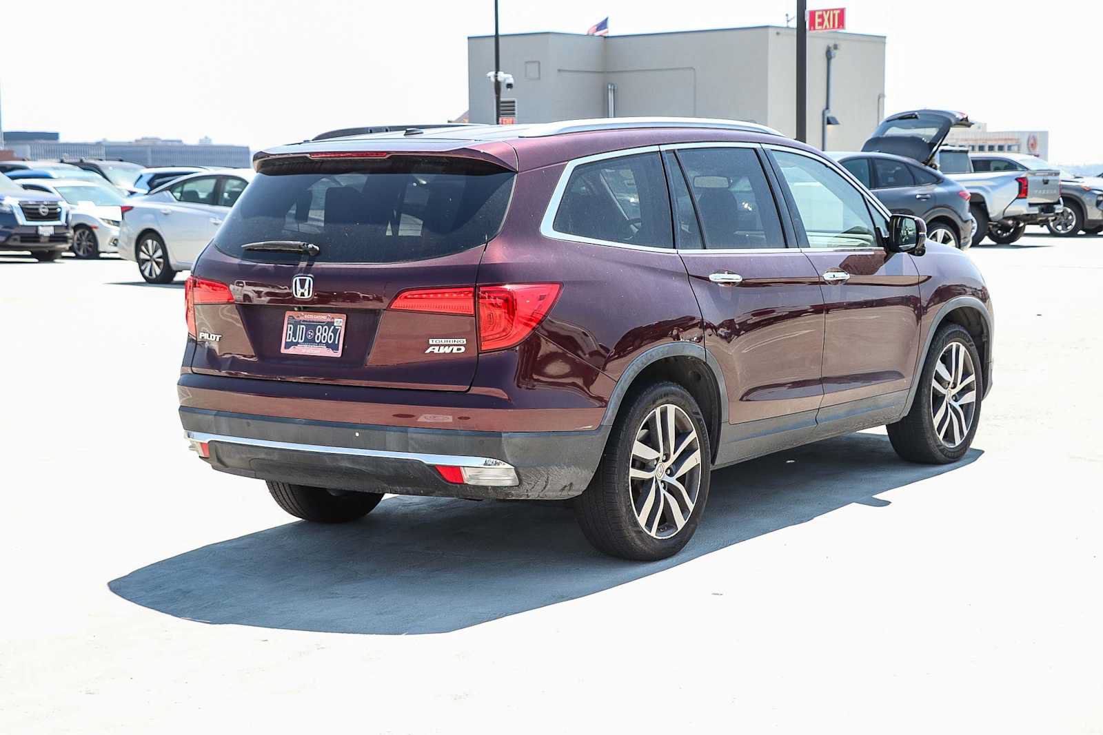Used 2017 Honda Pilot Touring image 6