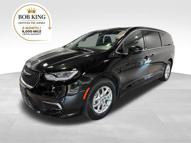 Used 2025 Chrysler Pacifica Select FWD 360° Tour