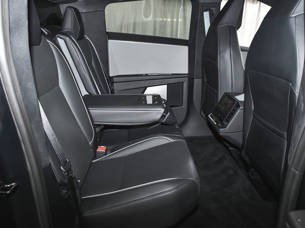 Used 2025 Tesla Cybertruck AWD Crew Cab image 48