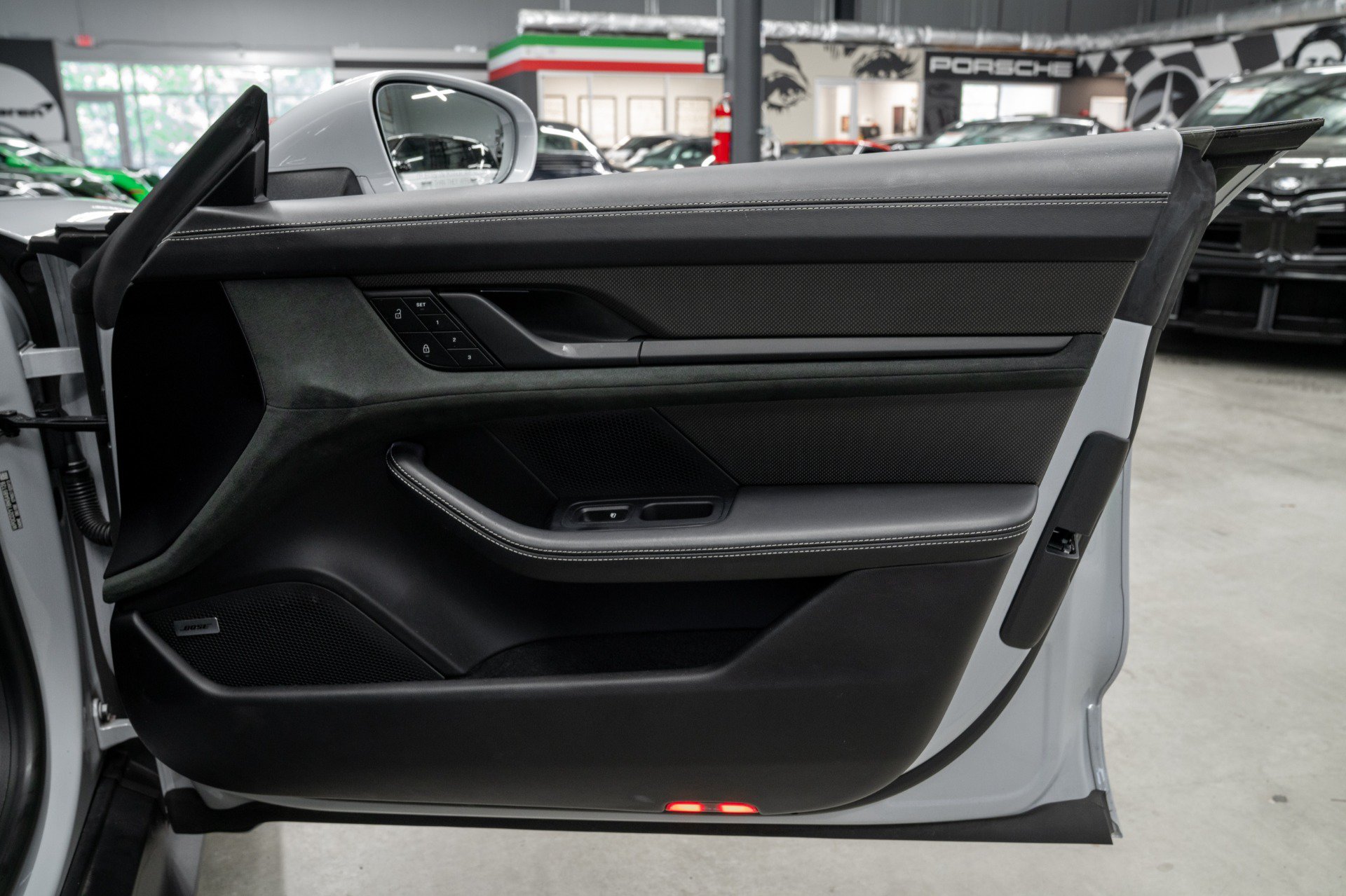 Used 2022 Porsche Taycan GTS AWD/4WD image 37