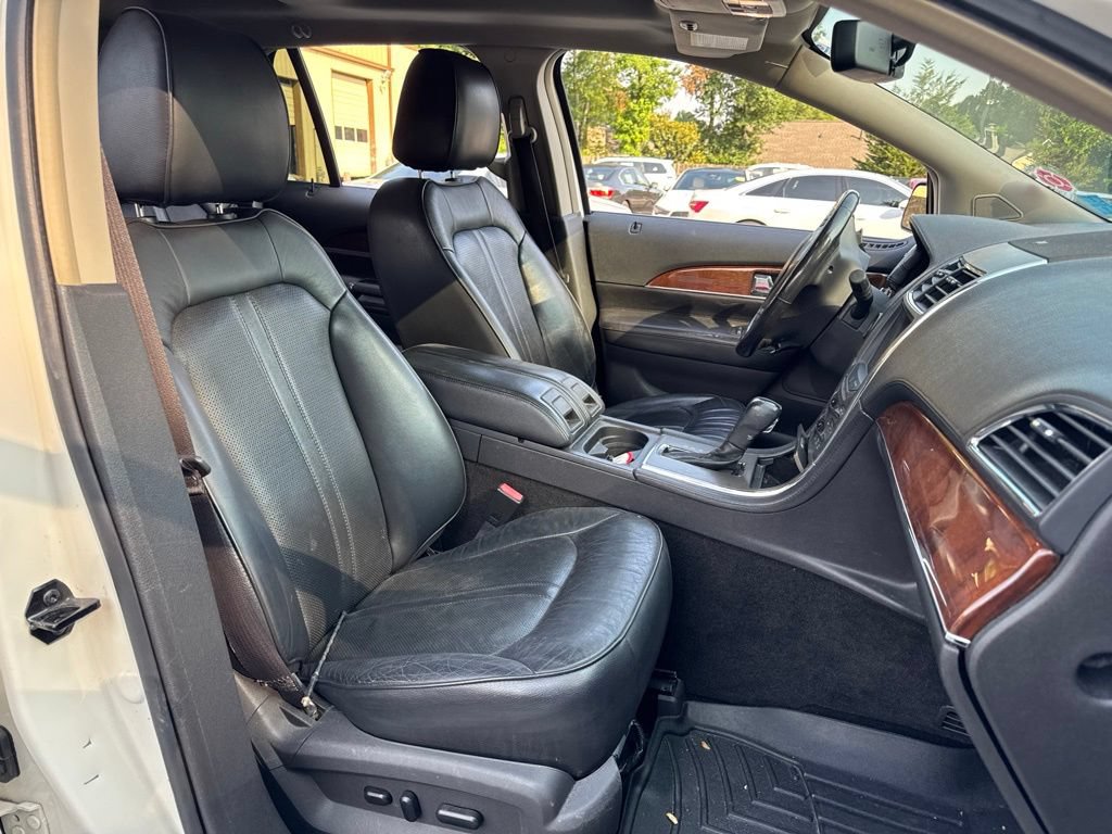 Used 2013 Lincoln MKX FWD image 8