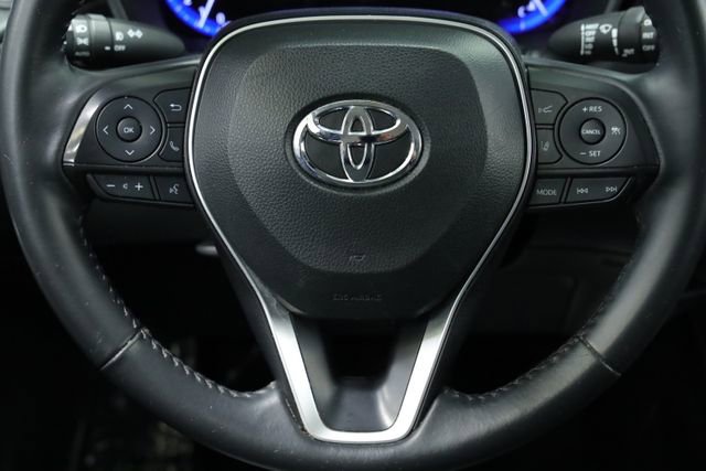 Used 2022 Toyota Corolla Cross XLE image 13