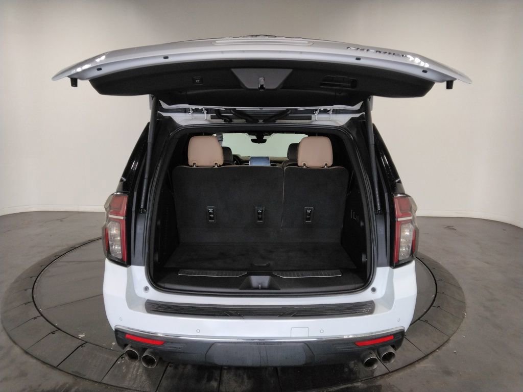 Used 2021 Chevrolet Tahoe Premier w/ Premium Package image 9