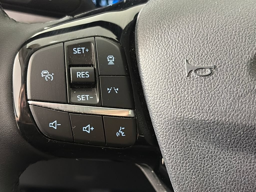 Used 2024 Ford Escape Platinum w/ Premium Technology Package AWD/4WD image 17