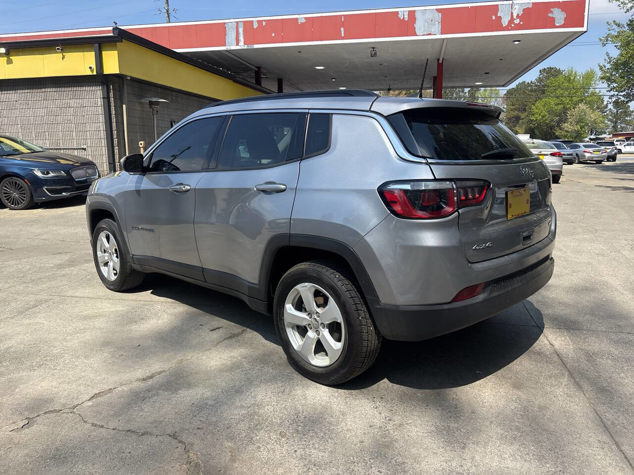 Used 2019 Jeep Compass Latitude image 8