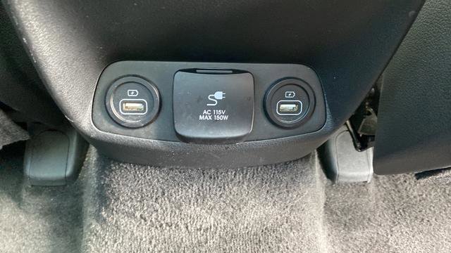 Used 2022 Hyundai Santa Fe Limited FWD image 27